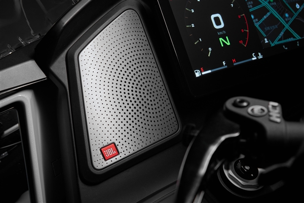 10.998万元 春风1250TR-G摩托上市：支持无线CarPlay