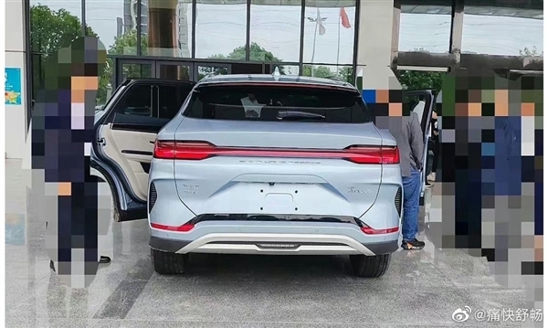 比亚迪一代神车！新款宋PLUS DM-i内饰曝光：用上海豹同款水晶档杆