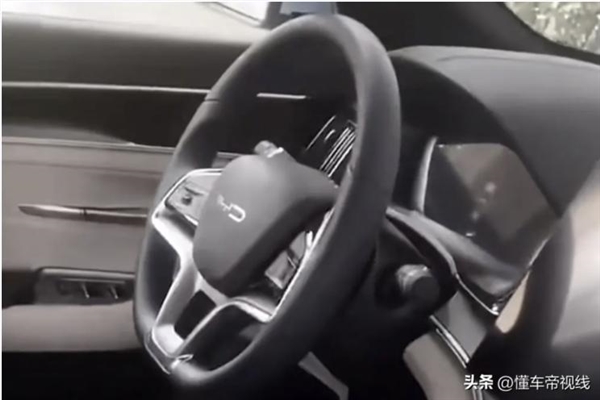 比亚迪一代神车！新款宋PLUS DM-i内饰曝光：用上海豹同款水晶档杆
